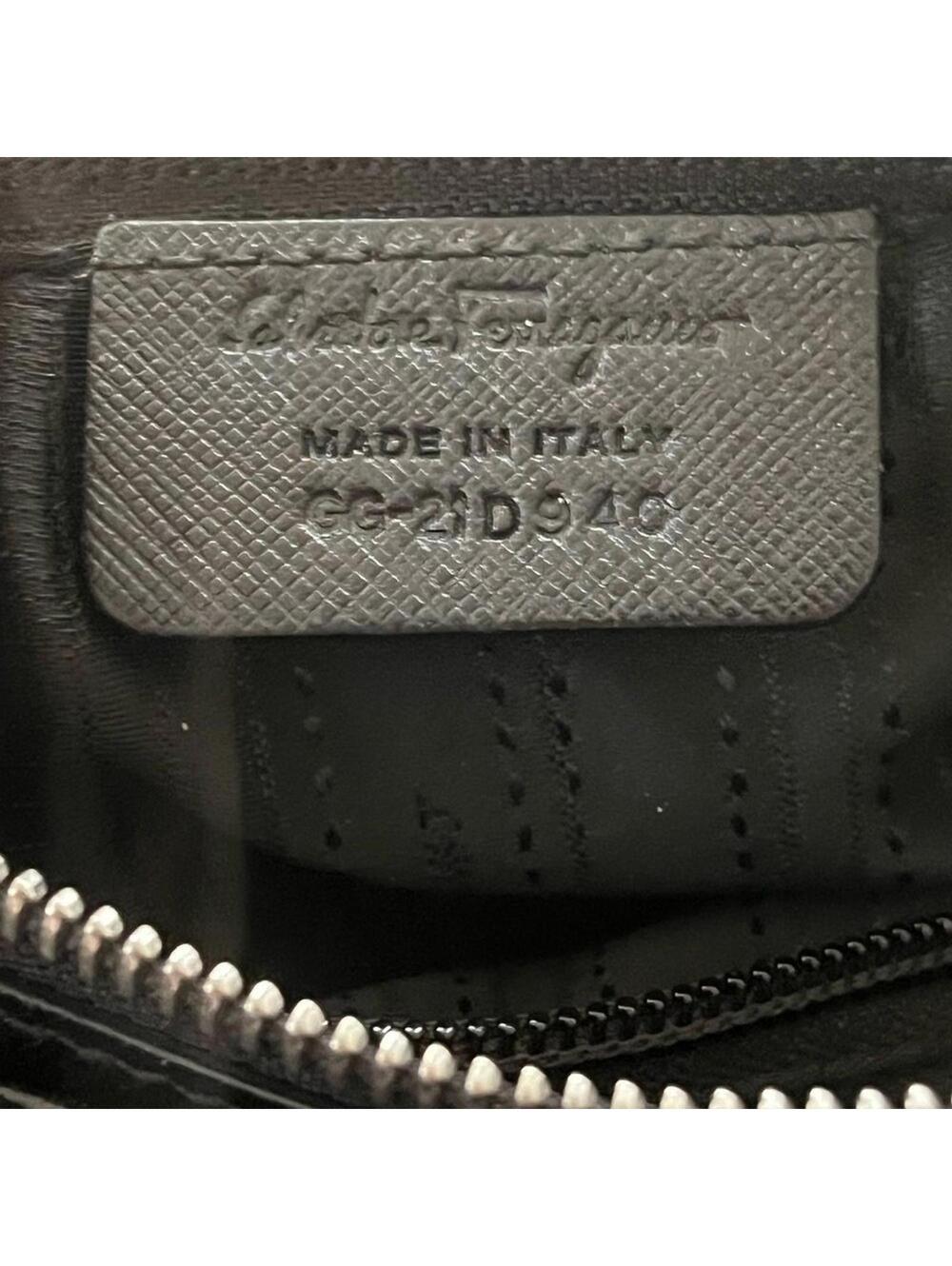 Salvatore Ferragamo Gancini Shoulder Bag GG-21D940 Black Leather - Picture 11 of 14